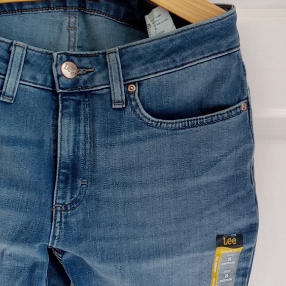 New! Lee Jeans Regular Fit Bootcut Size 8M 8 Midrise - Picture 5 of 16